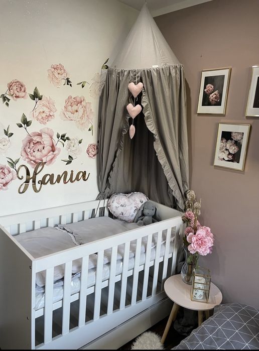 Łóżeczko z szufladą i przewijakiem