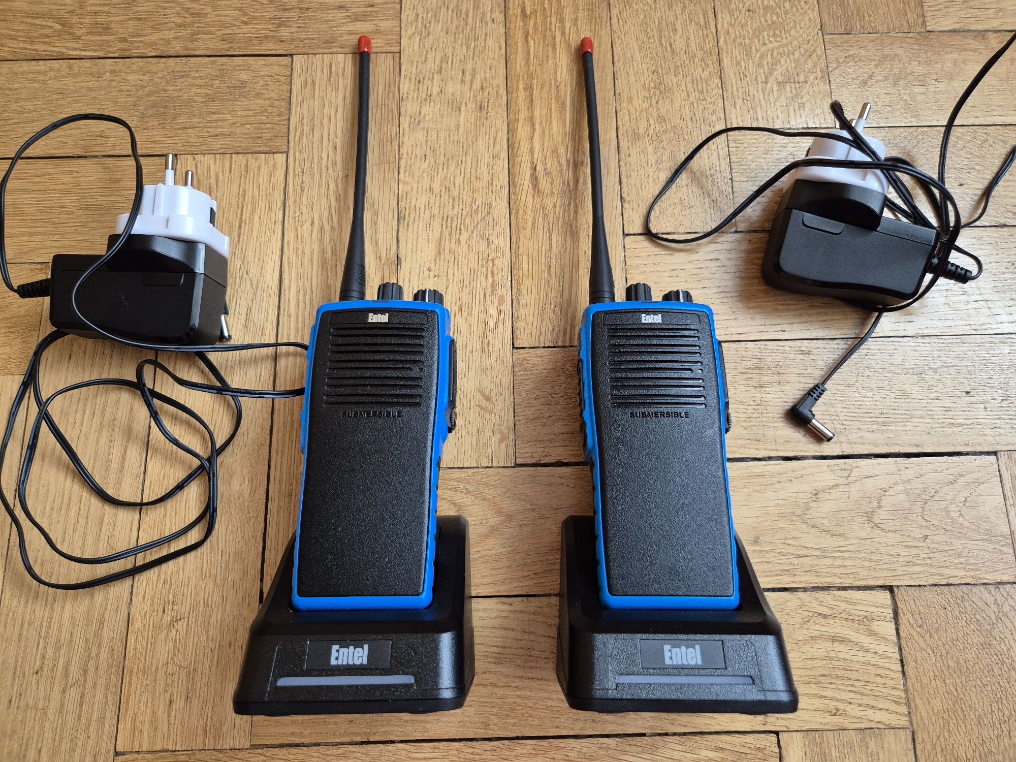 Dwa radiotelefony firmy ENTEL (DT882M) Atex