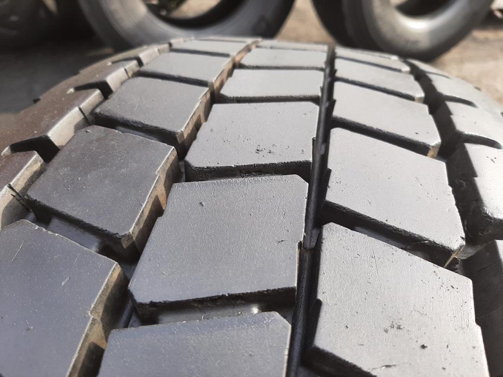 Opona używana ciężarowa 315/70R22.5 DĘBICA DRD2 650zł C2412