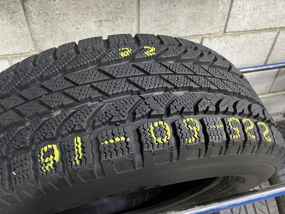 Зимові шини 225/60 R16 (98S) BF Goodrich