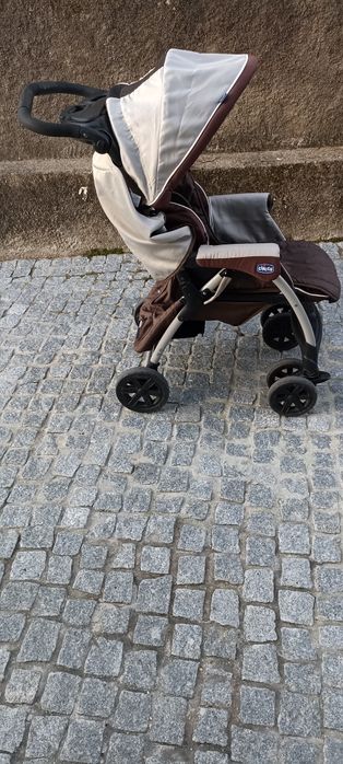 Carro e alcofa de bebe Chicco