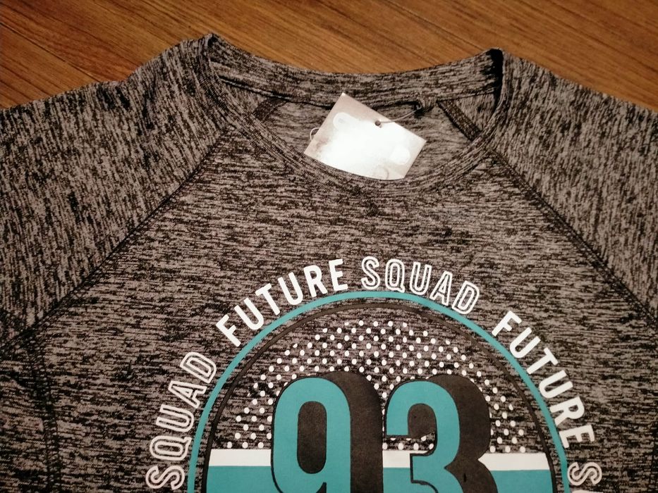 T-shirt sportowy r.128