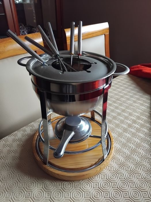 Fondue em inox novo