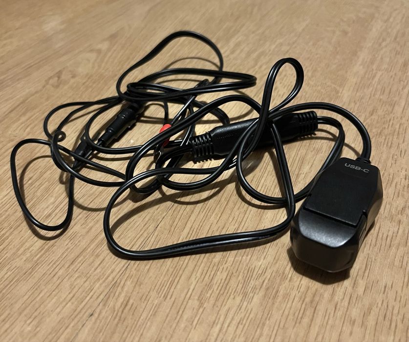 Carregador USB-C para mota