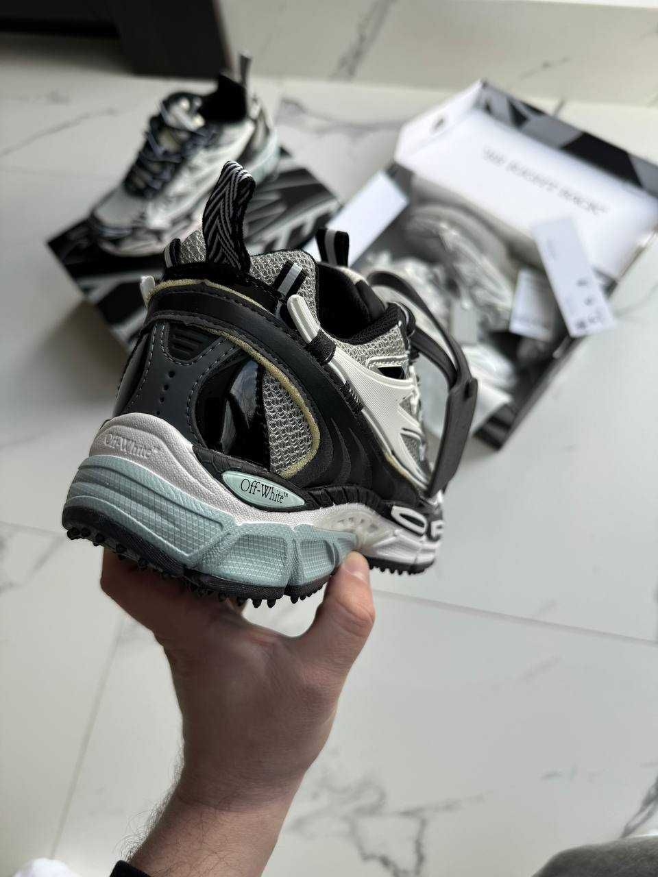 кросівки Off-White “Be Right Back”(є олх доставка)