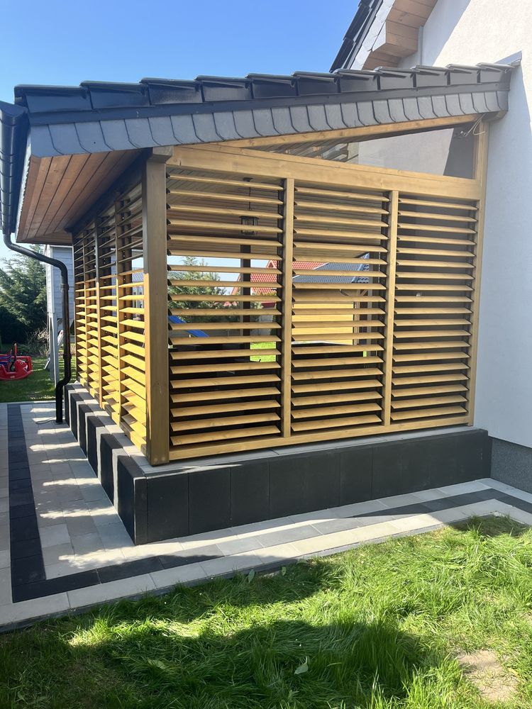 Zadaszenie tarasu pergola ruchome deseczki shuttersy