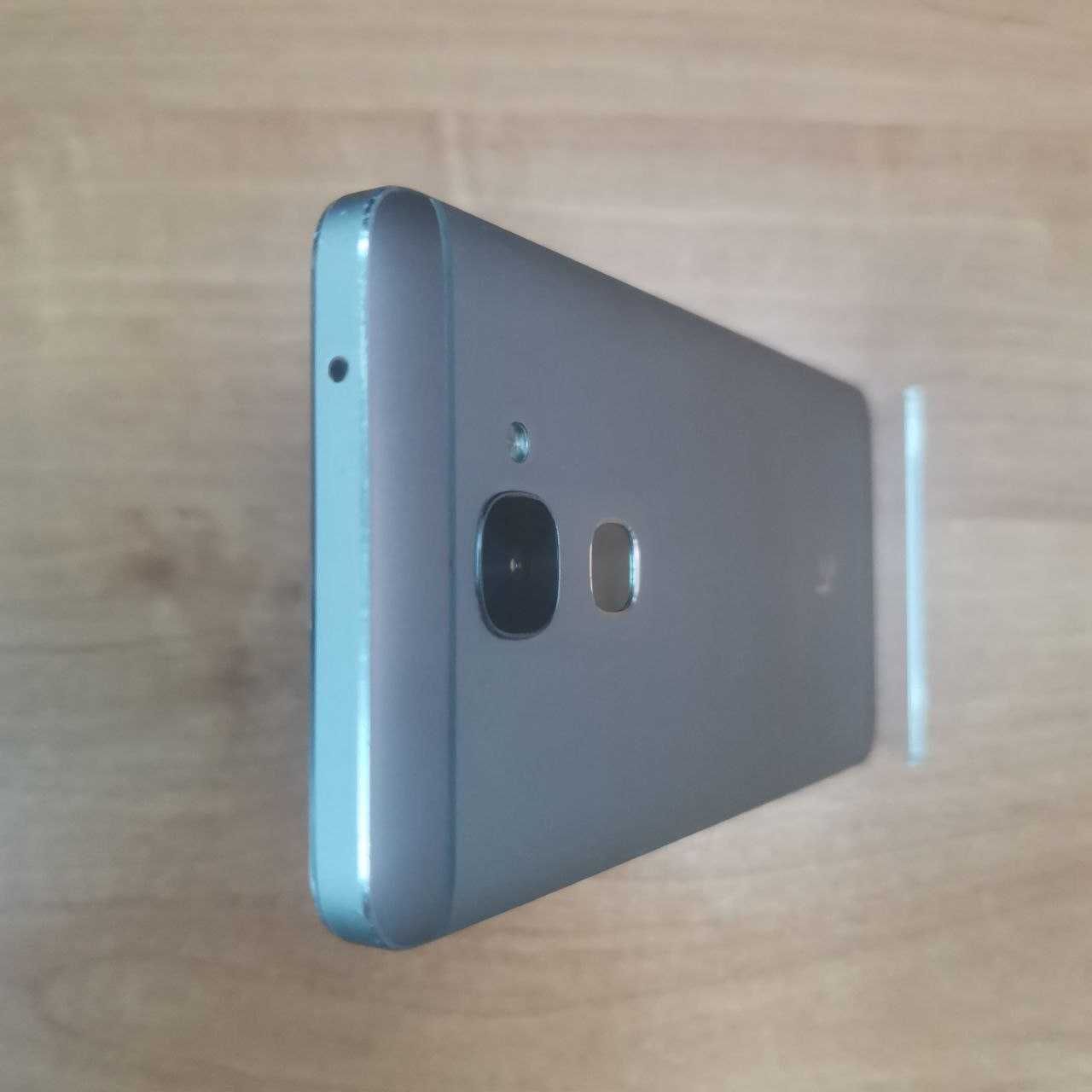 Смартфон LeEco Le S3 (X522) 3/32GB (01405) Уцінка