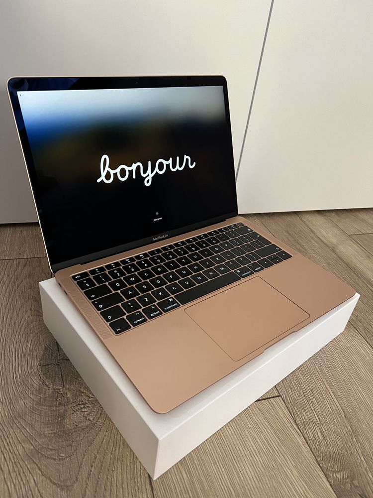 MacBook Air 13.3" 2018 i5 8 GB RAM 256 GB SSD