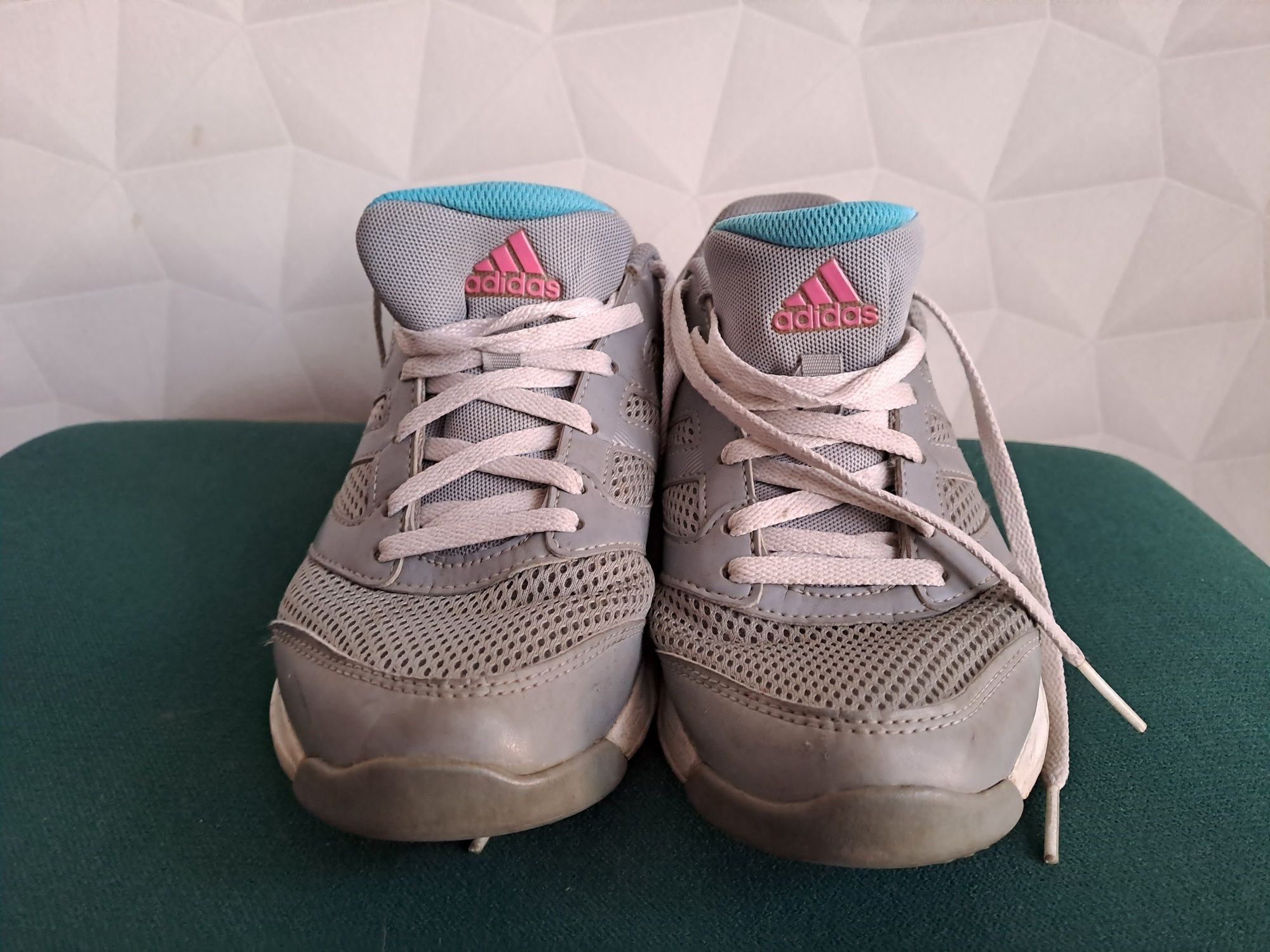 Snakersy Adidas roz. 40