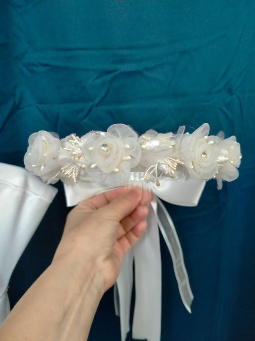 Біле плаття для дівчинки