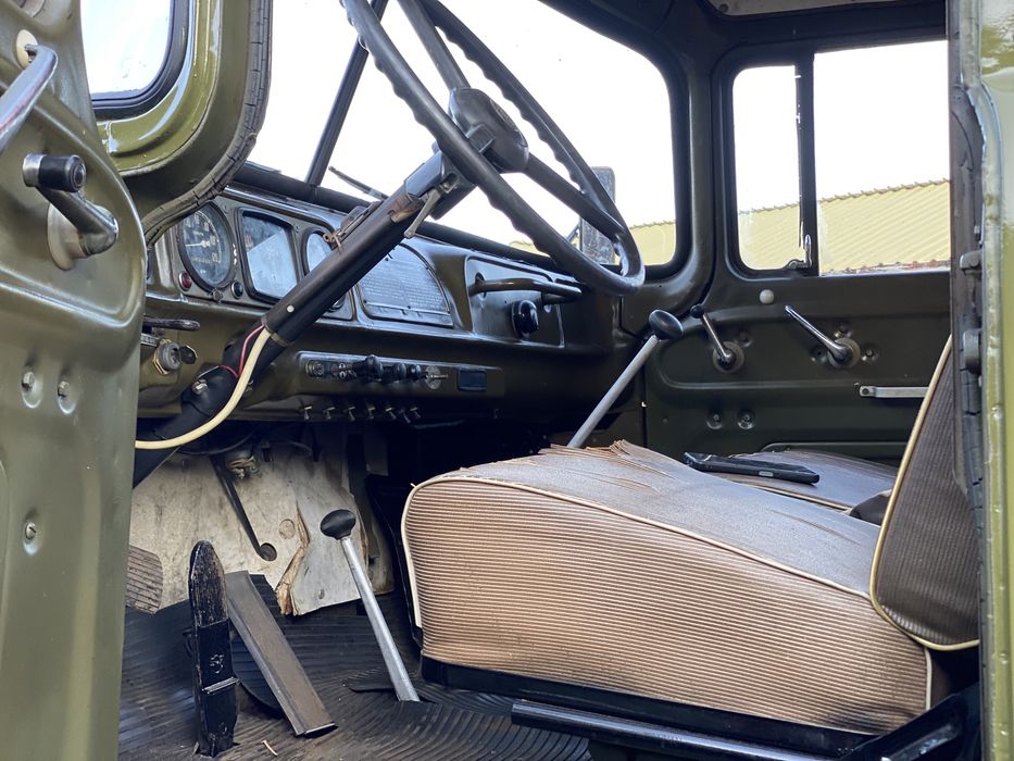 Зил 131 лесовоз з хранения