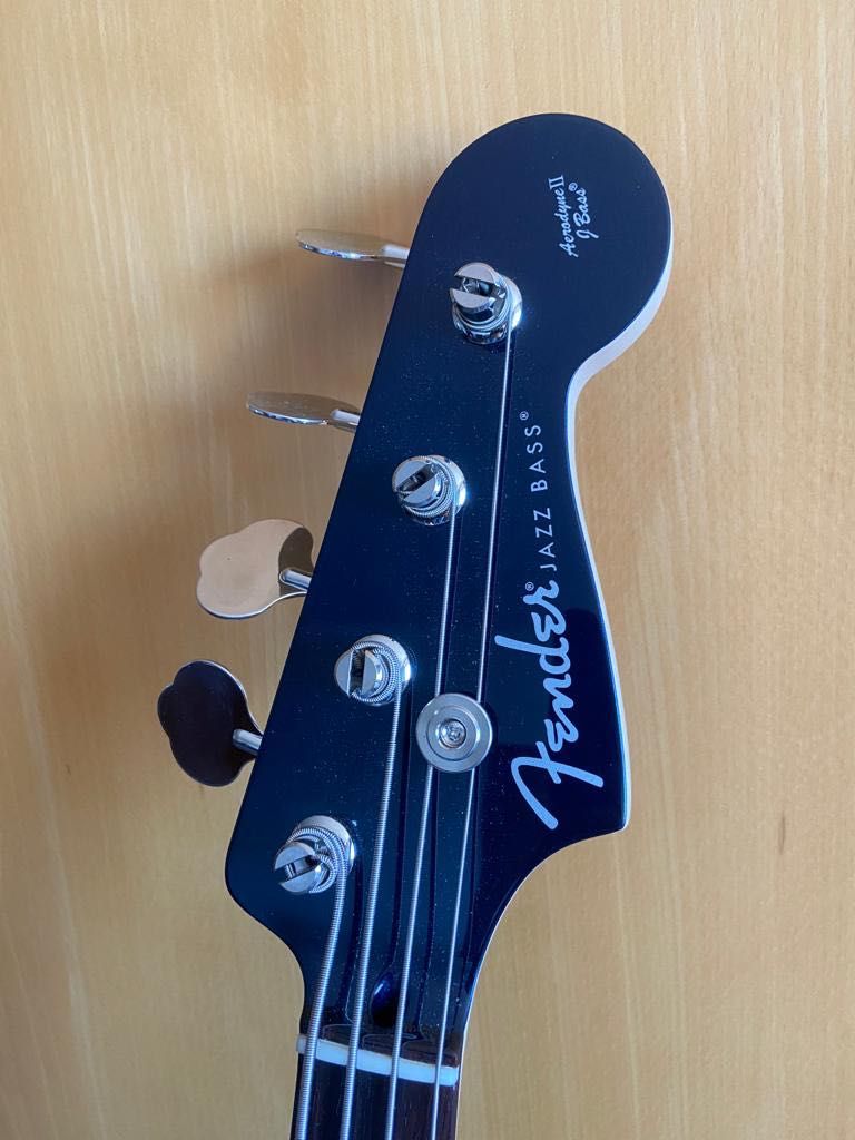 Baixo Fender Aerodyne II Jazz Bass - Versão para o mercado Japonês