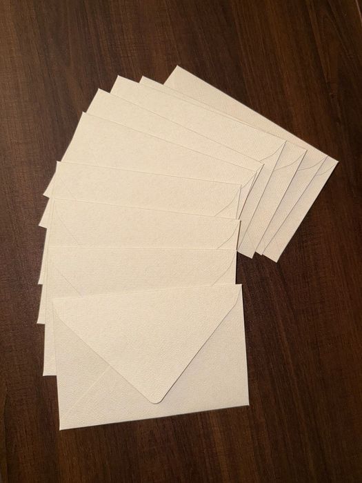 Koperty ozdobne z teksturą