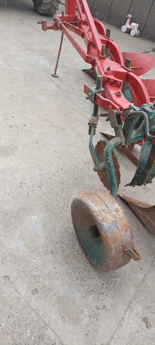 Продам плуг вогель нот 3+1