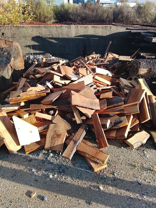 Vendo LENHA boa ao metro cúbico