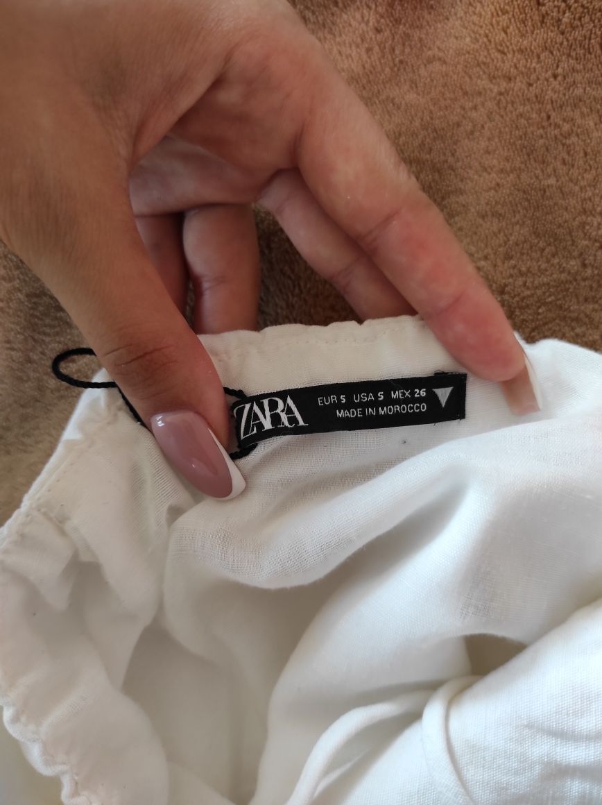 Біле плаття Zara
