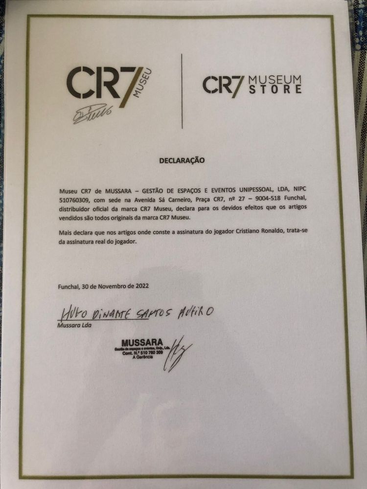 Camisola assinada Cristiano Ronaldo com COA - Andorinhas FC - CR7
