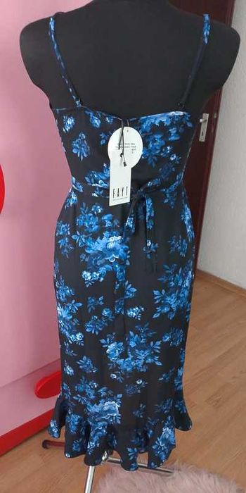 Nowa piękna wiązana sukienka Fayt The Label S