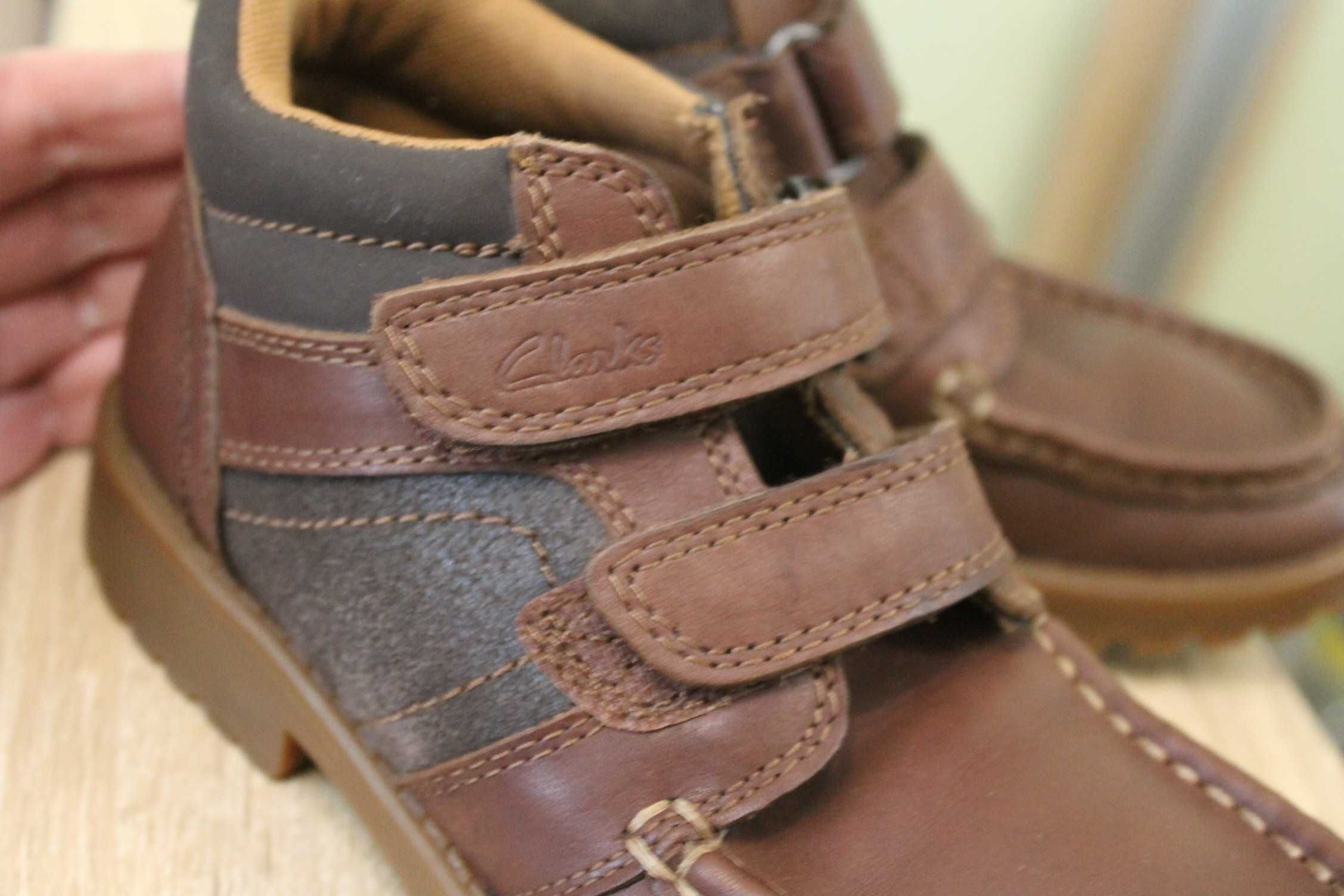Полуботинки подростковые кожаные Clarks. Размер 31.