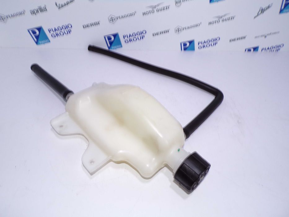 Zbiorniczek Płynu Chłodniczego + przewody-węże Piaggio Mp3 300 HPE