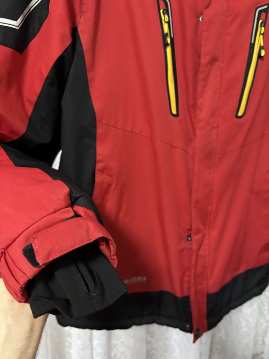 Зимова тепла куртка