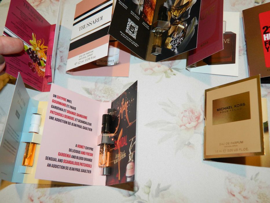 Лот набір мініатюр люксових ароматів жіночих