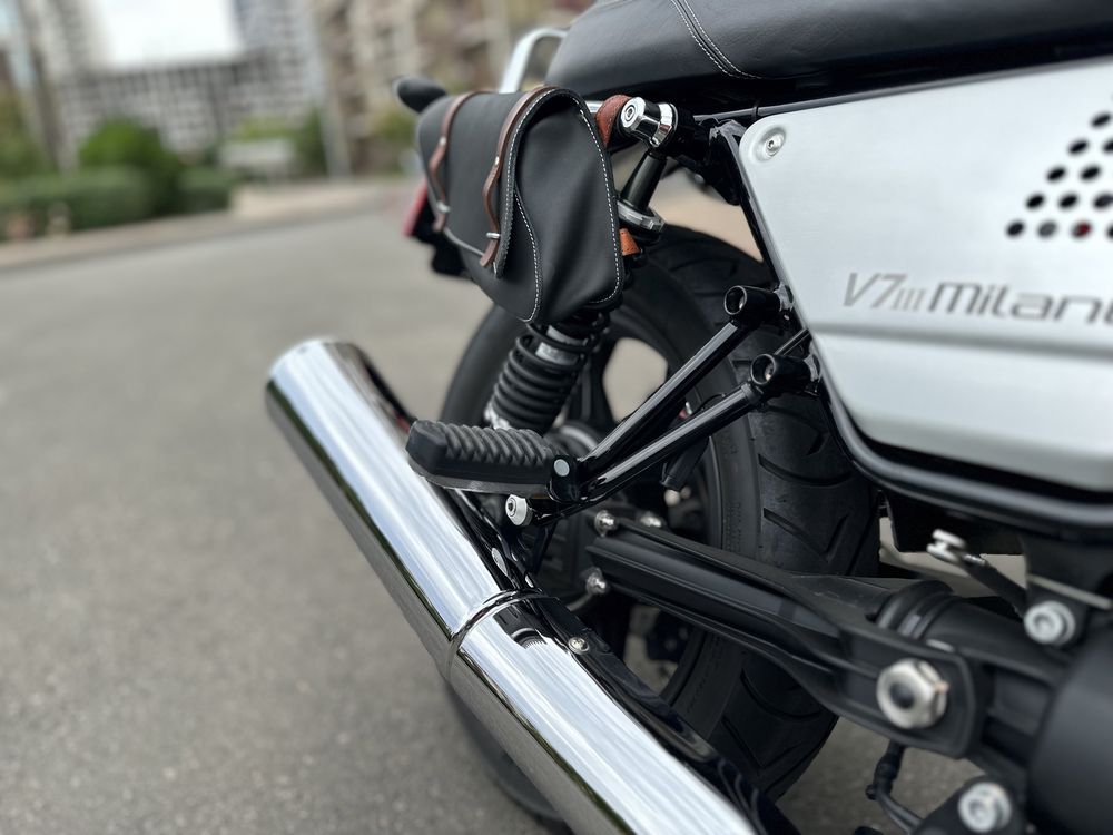 Moto Guzzi v7 Special Milano 750