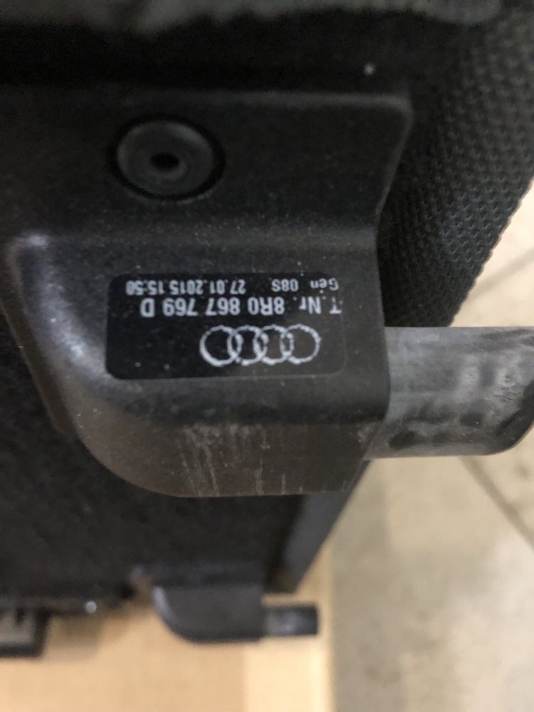 Sprzedam półke bagaznika do Audi q5