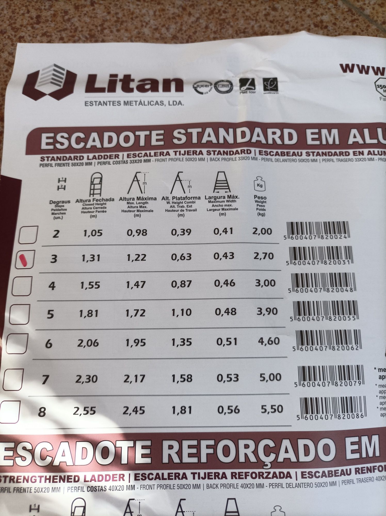 Escadote pequeno em alumínio