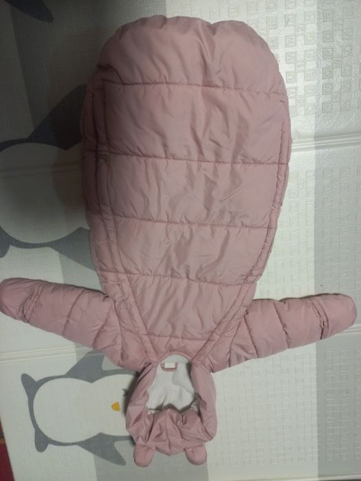 Комбінезон для дівчинки.