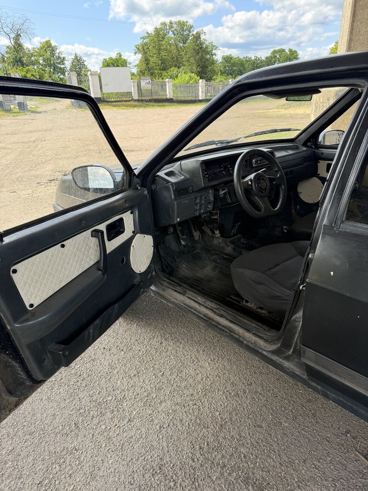 Авто Ваз 21099 Lada Samara газ/бенз