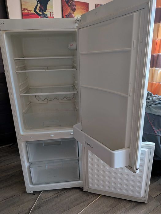 Lodówko zamrażarka Bosch kgv26v00