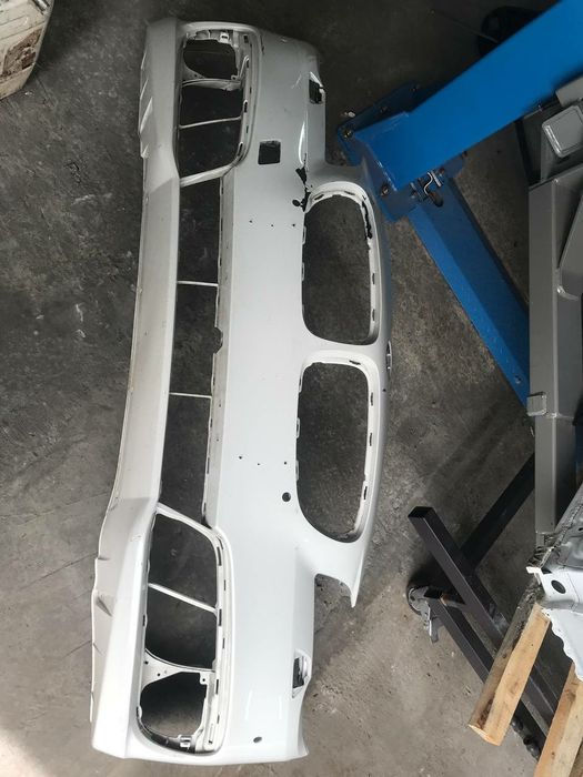 Передній бампер BMW F 10 седан запчастини