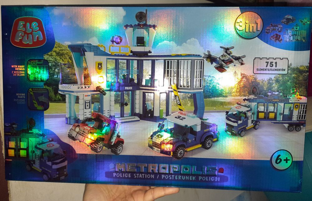 Klocki Metropolis 3w1, Posterunek policji, 751elementów