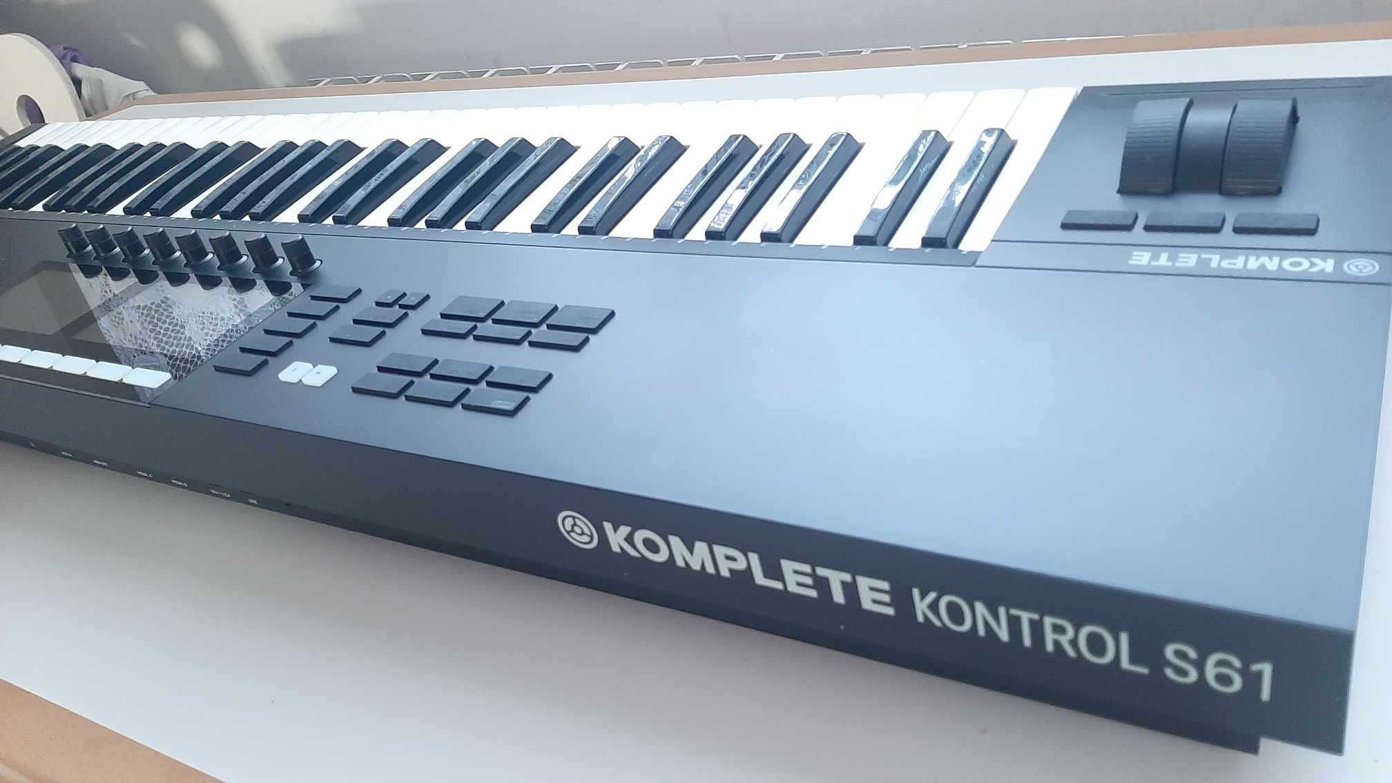 Kontroler Native Instruments S61 MK2+Select 12 + stojak