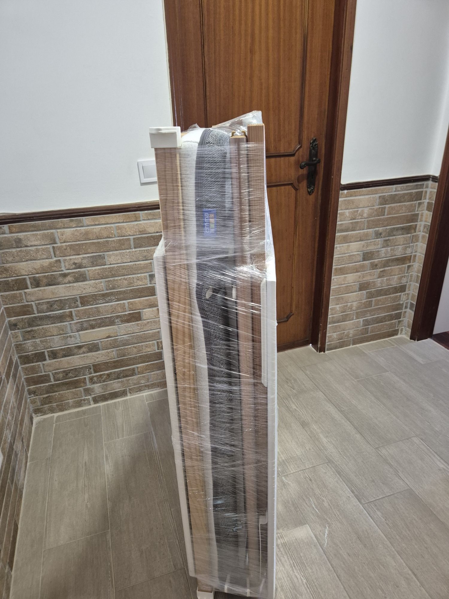 Vendo berço com colchão da marca emma