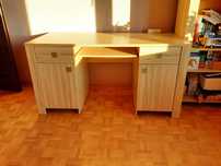 Biurko solidne stan idealny wymiary: szer. 150 cm, gł 67 cm wys. 77