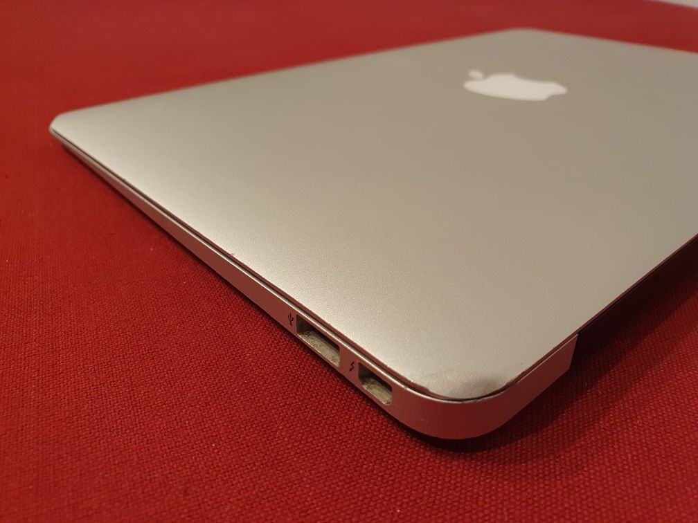 Macbook Air 11 cali mid2013, 128GB, i5, 4GB RAM sprawny