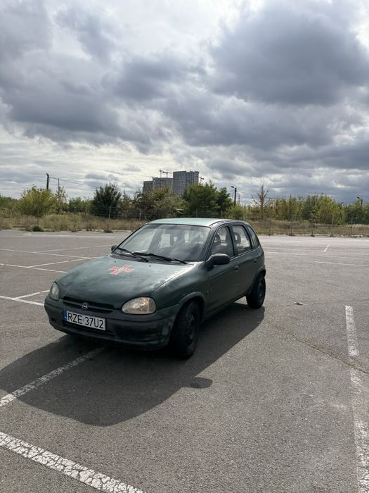 Опель корса бляха