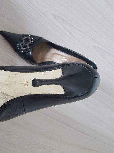 Skórzane buty do szpica na obcasie szpilki skóra czarne eleganckie 38