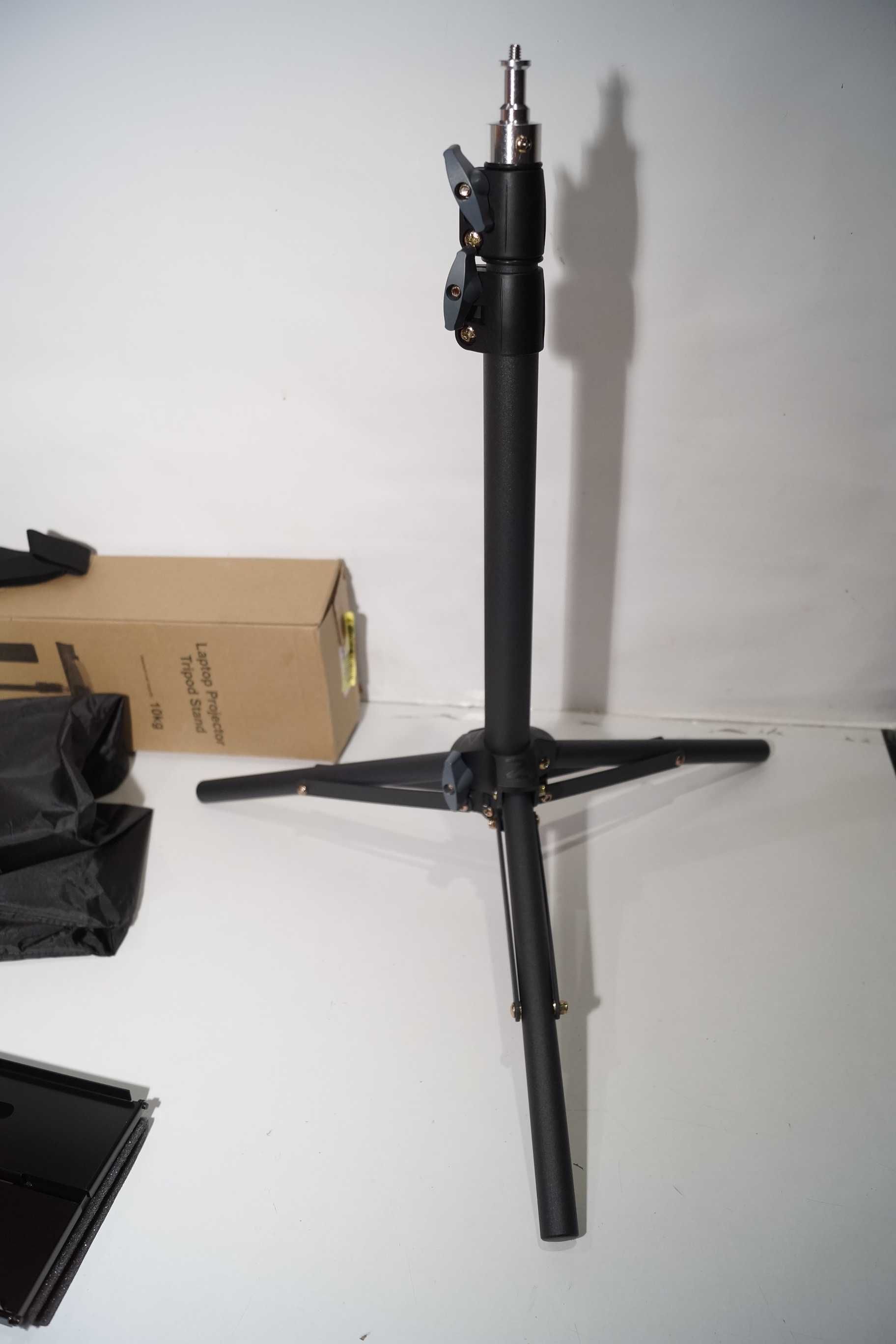 Stojak tripod uchwyt stolik na projektor laptop regulowany max 10kg