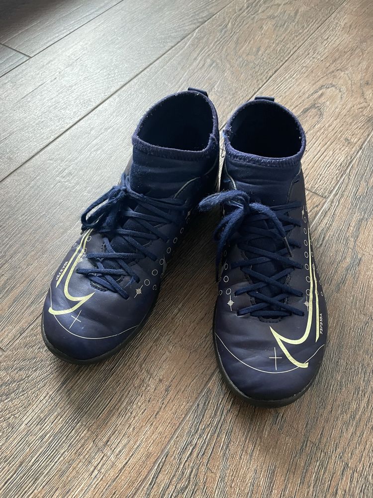 Nike Mercurial-halówki do piłki nożnej 37.5