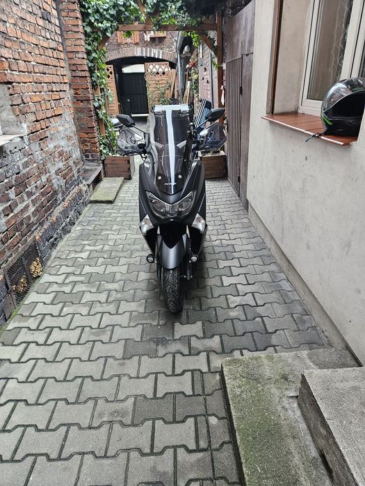 Sprzedam skuter yamaha  nmax