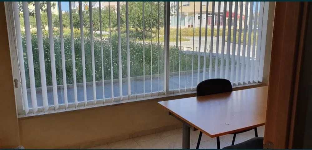 Arrendamento Sala/Escritório - Gambelas/Faro
