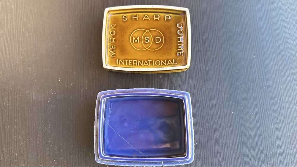 Caixa Cerâmica Merck Sharp & Dohme
