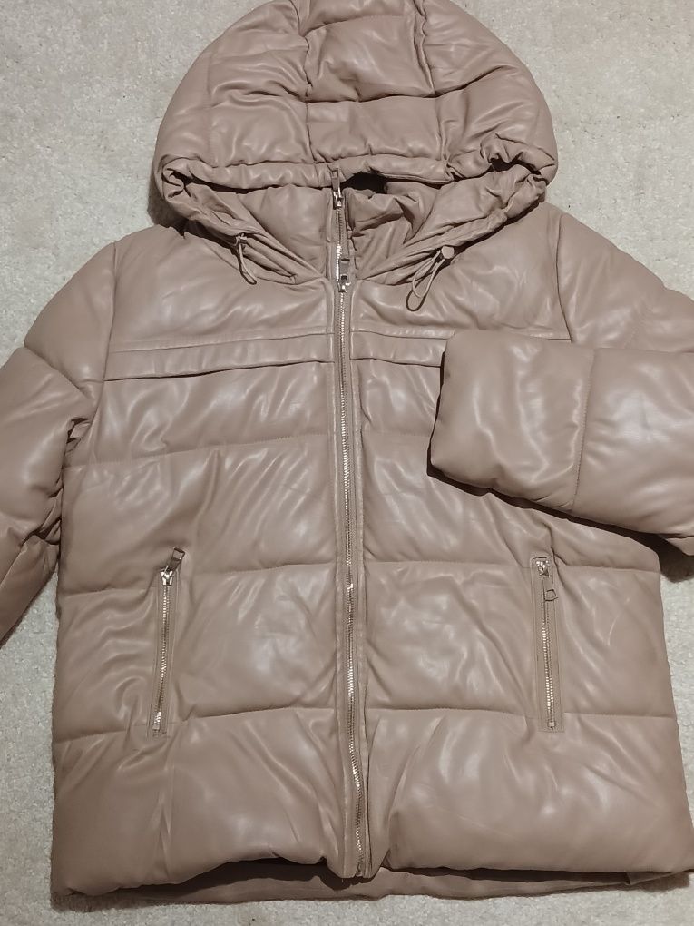Тепла зимова куртка р.46