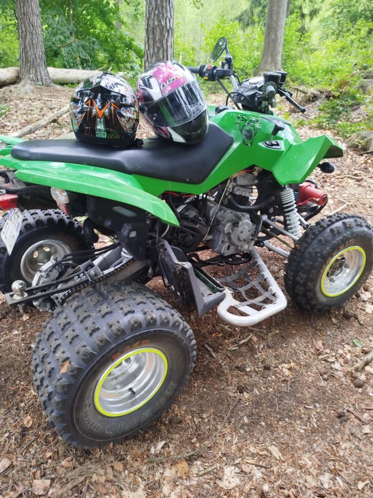 Quad Arctic Cat 2012r poj.300