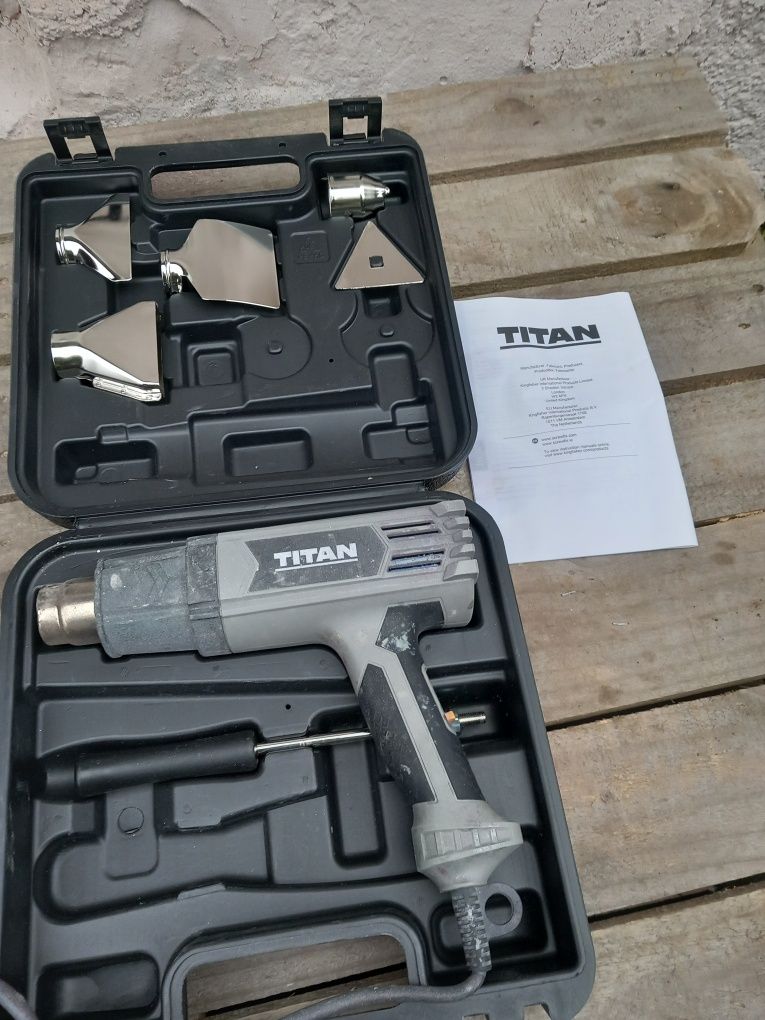 Opalarka elektryczna TITAN TTB773HTG 2000W