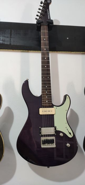 Yamaha pacífica 611