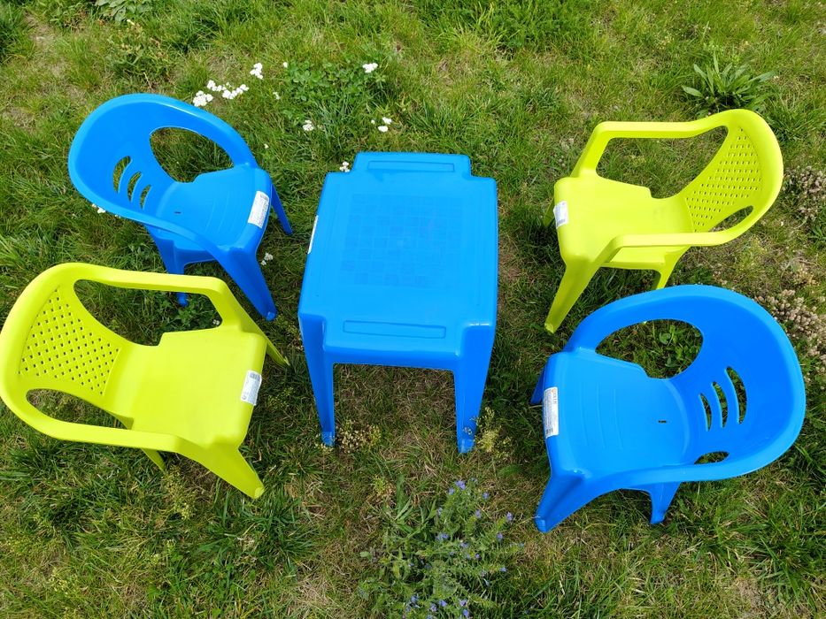 Stolik + krzesła dla dzieci